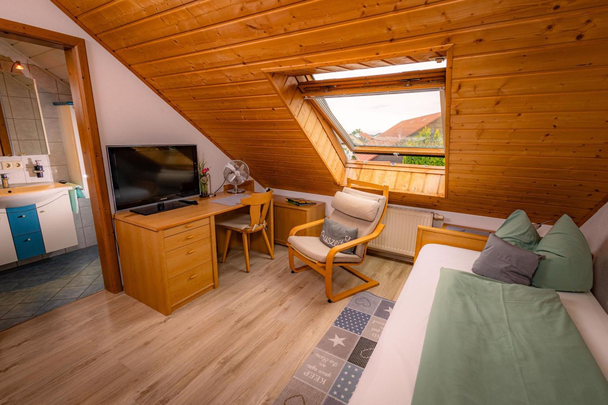 Gasthof Schneiderwirt, Kipfenberg Ot Hirnstetten Extérieur photo